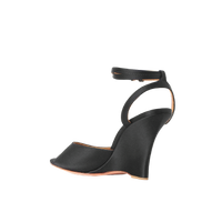 Anoush Wedge