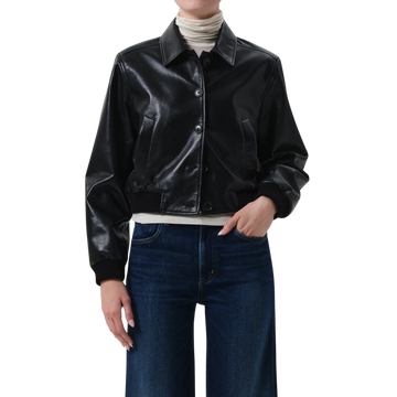 Lola Bomber