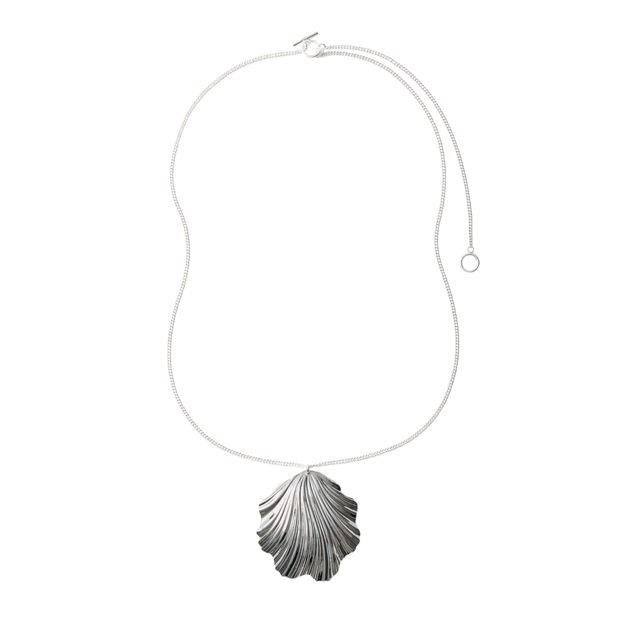 Coquille Necklace